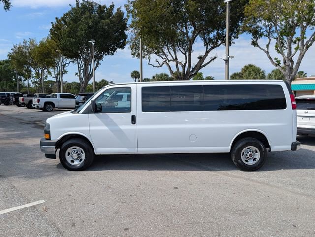 Used 2023 GMC Savana 3500 LS w/ Chrome Appearance Package image 4