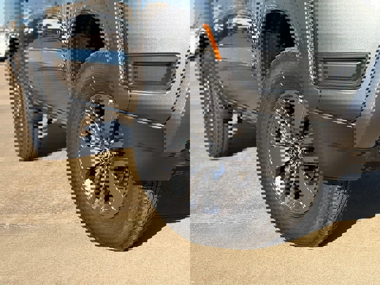 New 2026 Nissan Frontier SV w/ Tow Package image 8