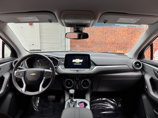 Used 2023 Chevrolet Blazer LT image 12
