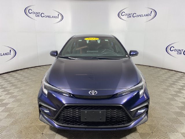 Used 2024 Toyota Corolla SE FWD image 2