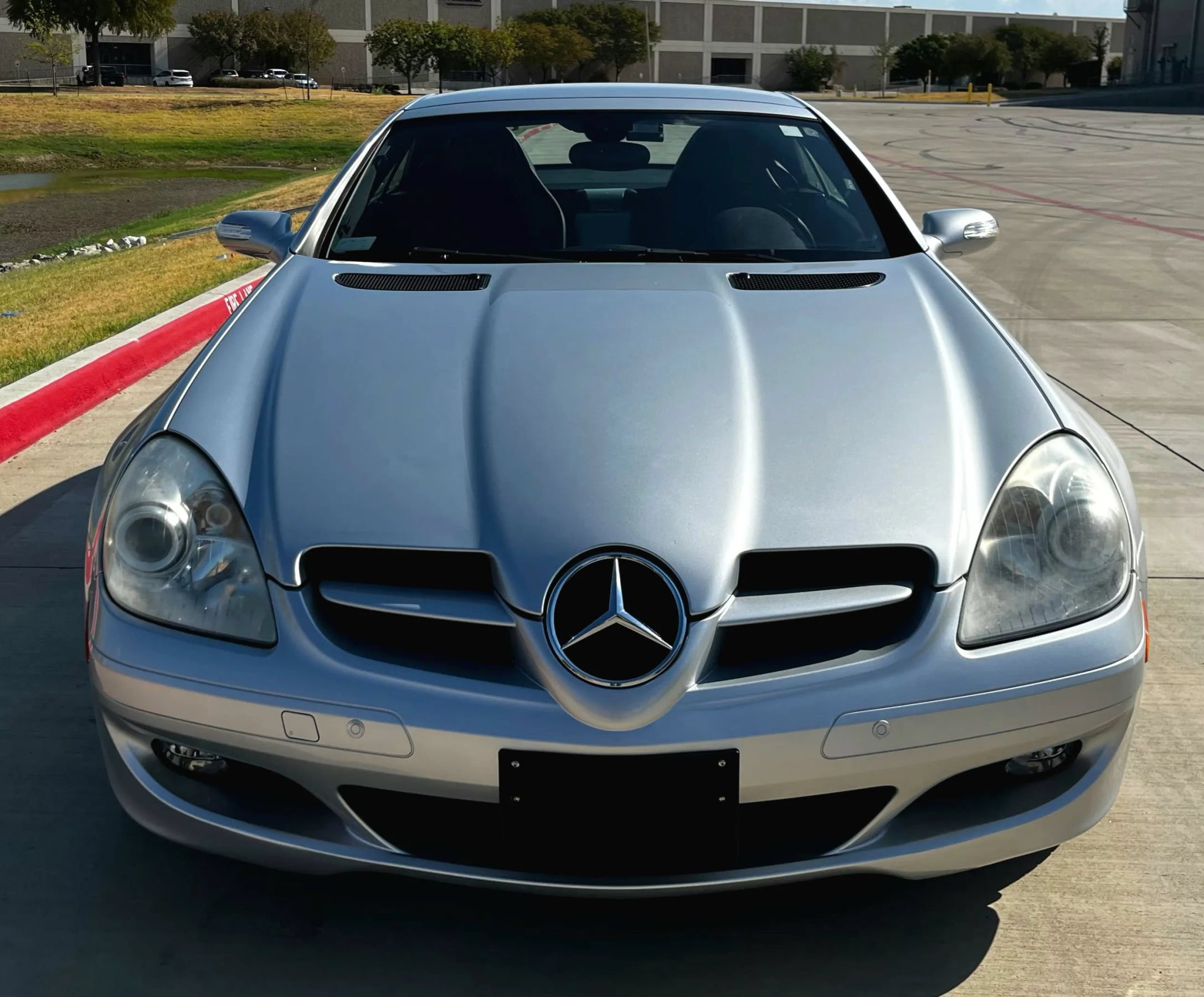 Used 2005 Mercedes-Benz SLK 350 image 2