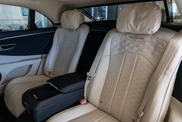 New 2025 Bentley Flying Spur Plug-In Hybrid image 46