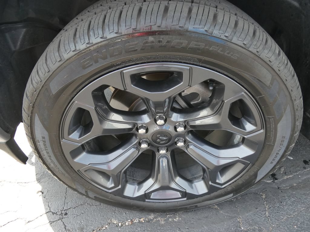 Used 2023 RAM 1500 Limited AWD/4WD image 11