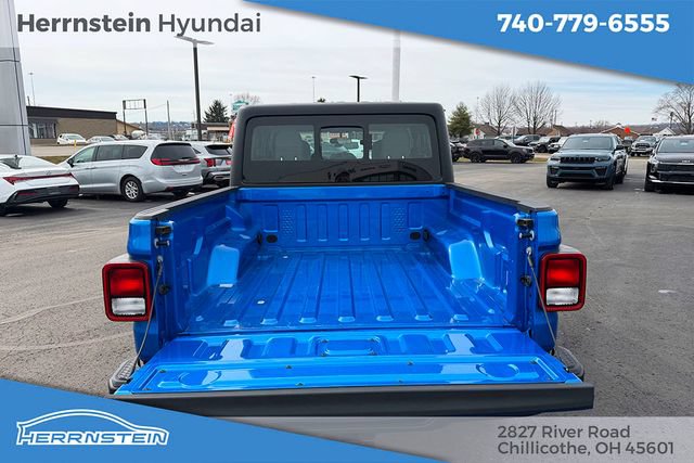 Used 2024 Jeep Gladiator Sport AWD/4WD image 25