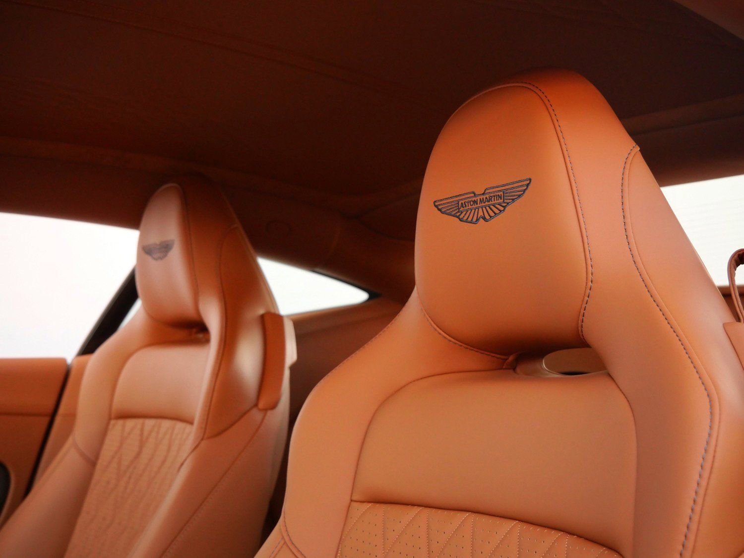 New 2026 Aston Martin DB12 Coupe RWD image 5