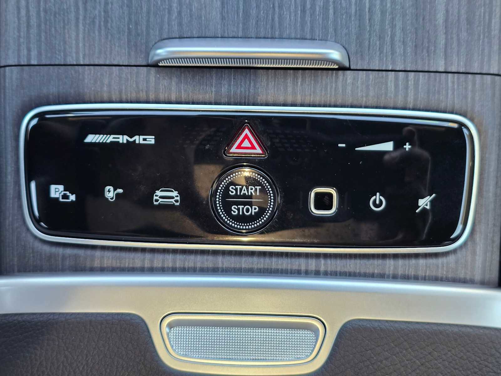 New 2025 Mercedes-Benz EQE AMG 4MATIC SUV image 39