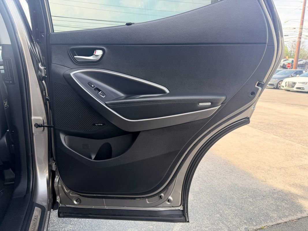 Used 2017 Hyundai Santa Fe Sport image 24