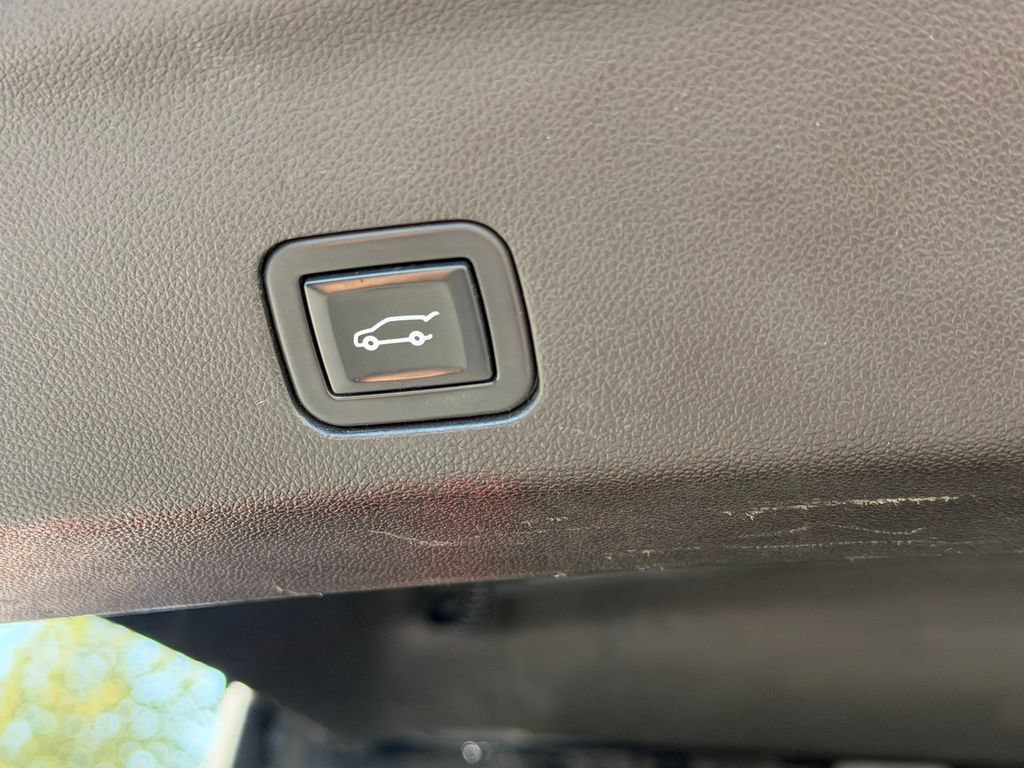 Certified 2021 GMC Yukon SLT AWD/4WD image 11