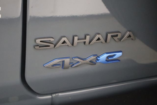 Used 2025 Jeep Wrangler Unlimited Sahara w/ Safety Group AWD/4WD image 47