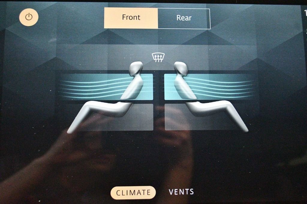 Used 2023 Land Rover Range Rover SE image 61