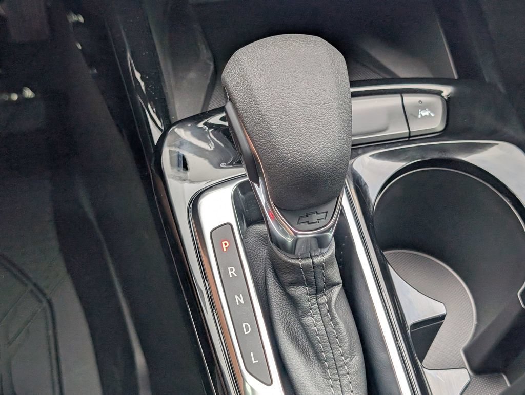 New 2026 Chevrolet Trax LT w/ Sunroof Package FWD image 21