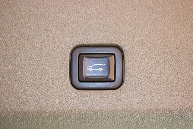 Used 2022 Cadillac XT6 Premium Luxury image 17