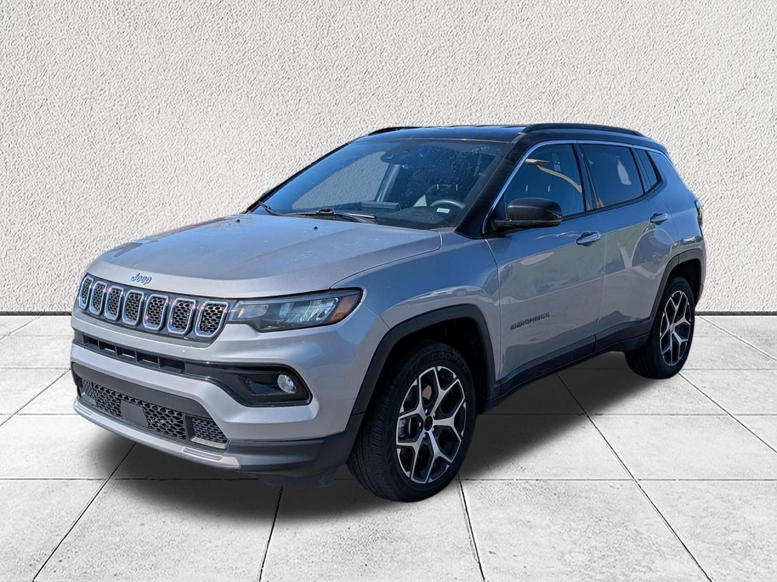 Used 2024 Jeep Compass Limited image 7
