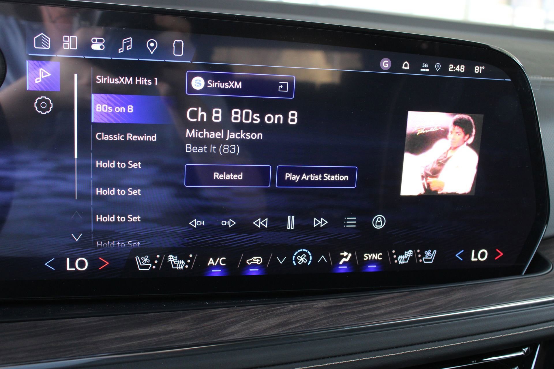 New 2026 Chevrolet Suburban Premier image 38