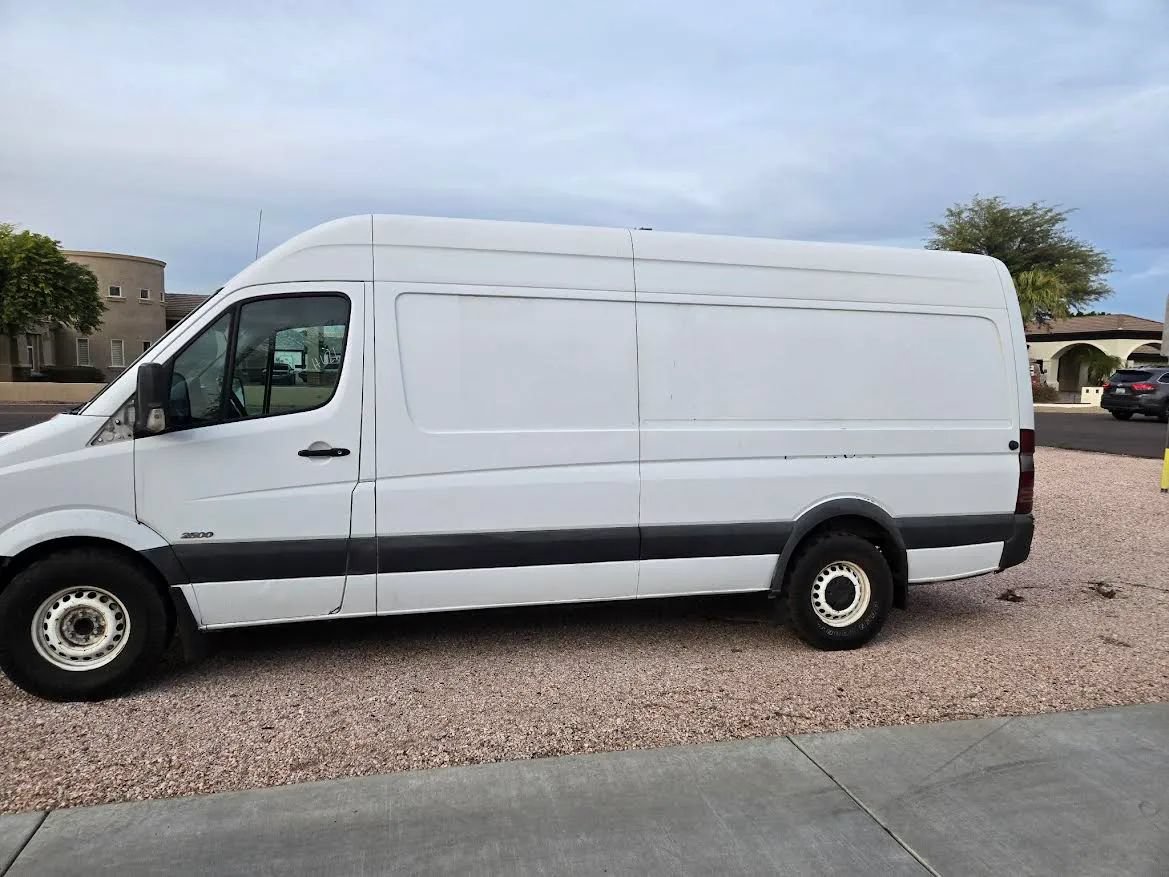 Used 2007 Freightliner Sprinter 2500 RWD image 3