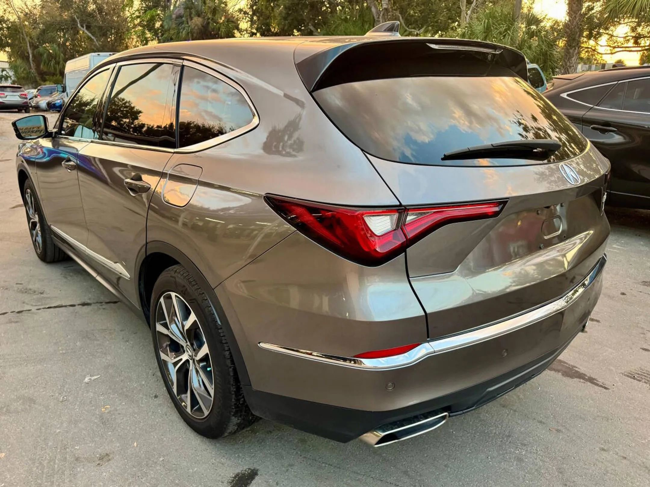 Used 2022 Acura MDX FWD w/ Technology Package image 12