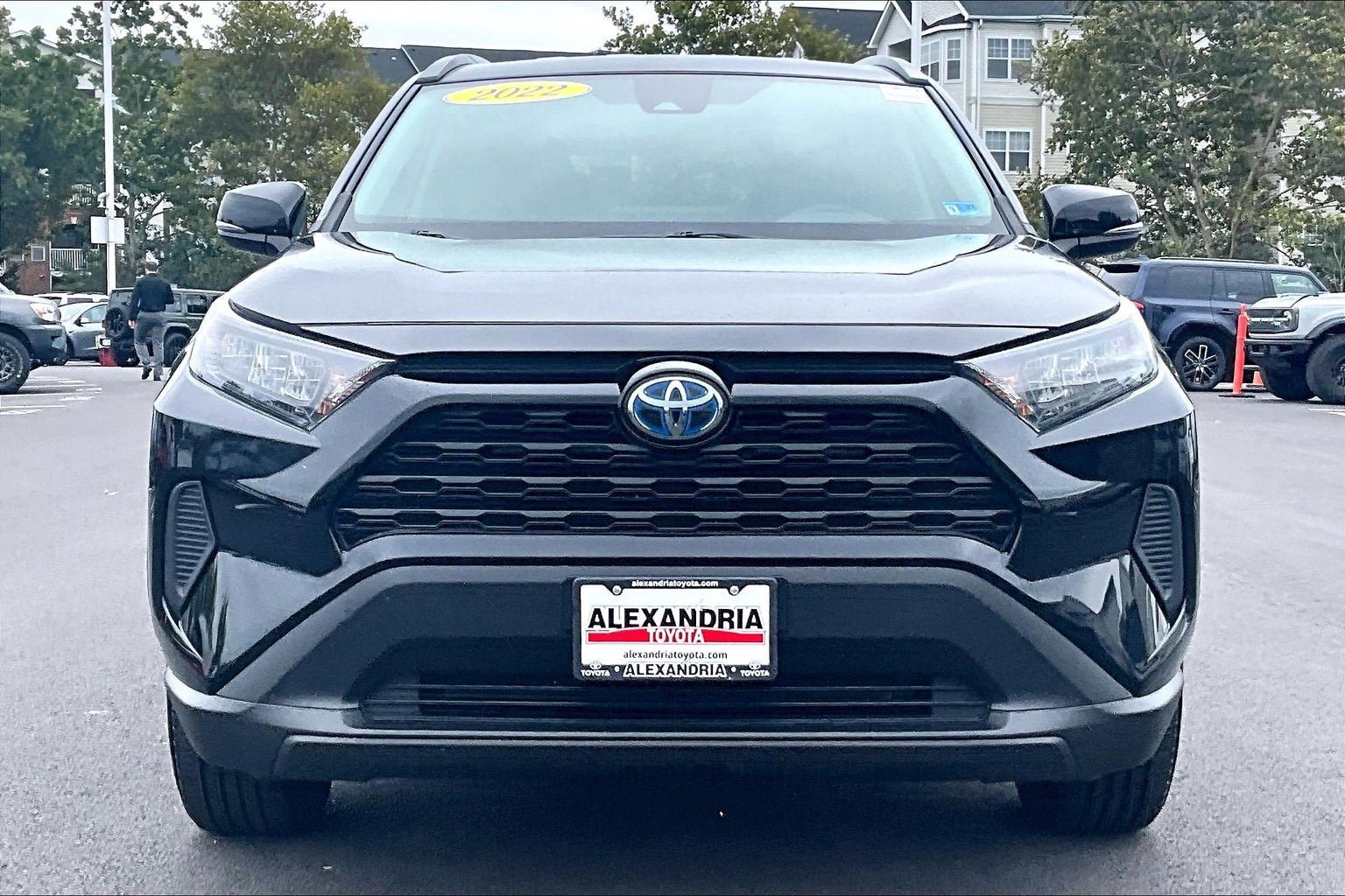 Used 2022 Toyota RAV4 LE AWD/4WD image 3