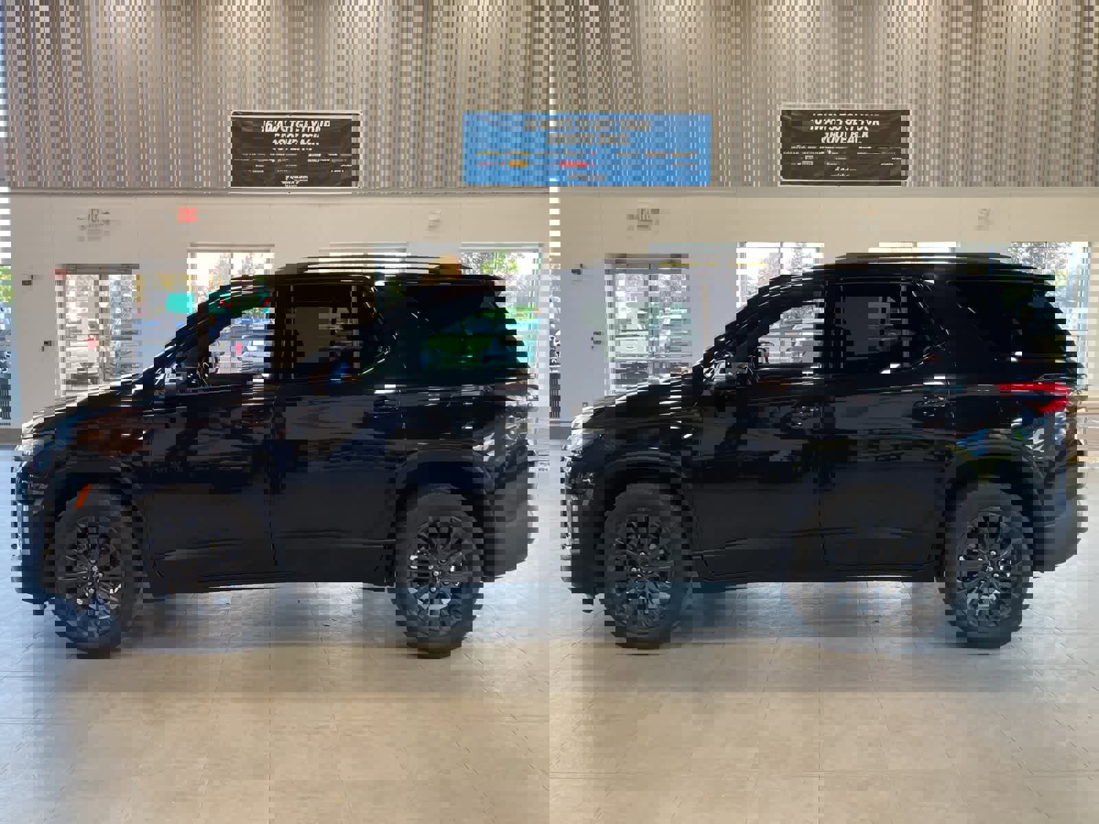 Used 2022 Chevrolet Traverse RS w/ LPO, Floor Liner Package image 8