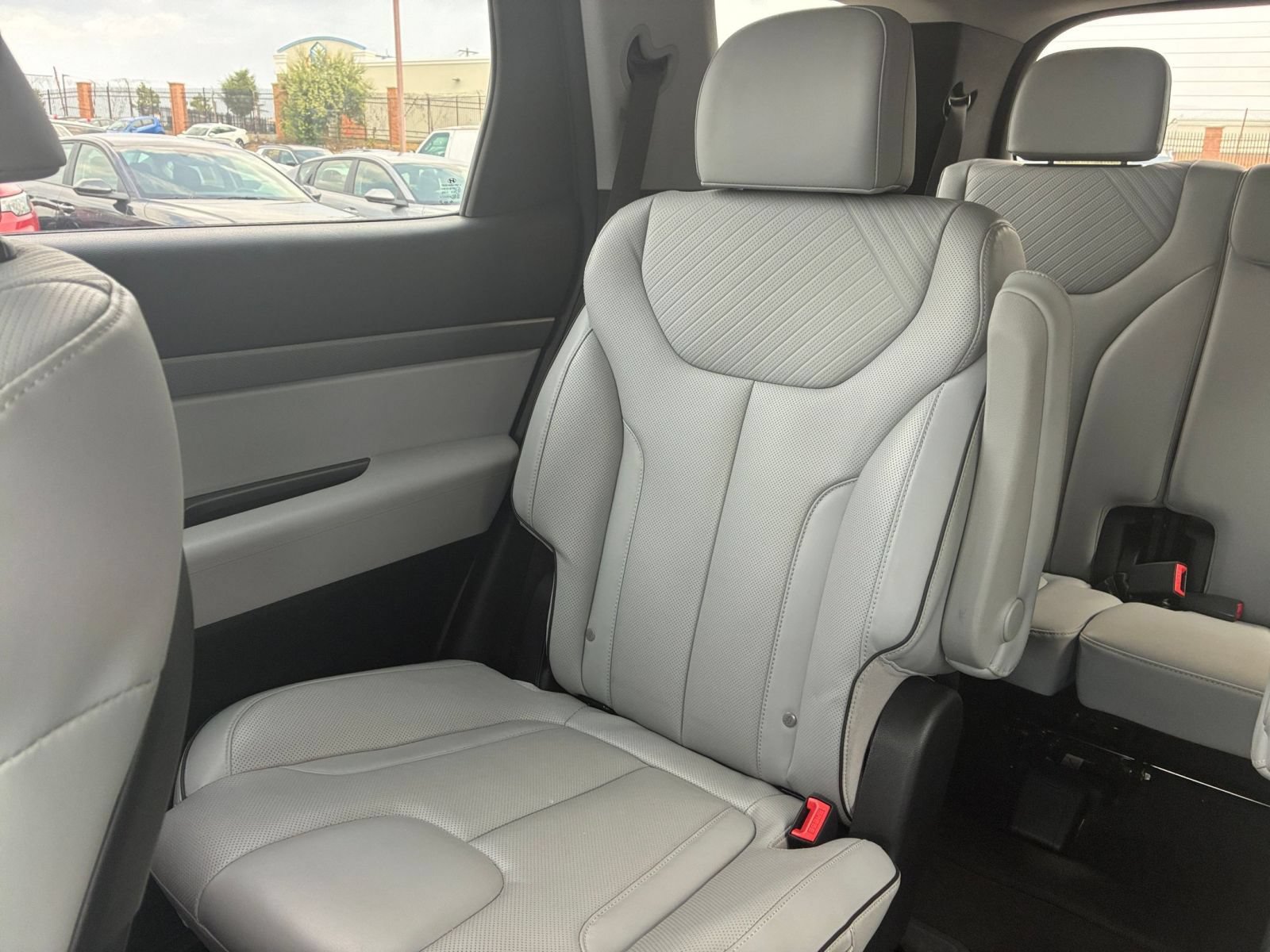 Used 2025 Hyundai Palisade SEL AWD/4WD image 35