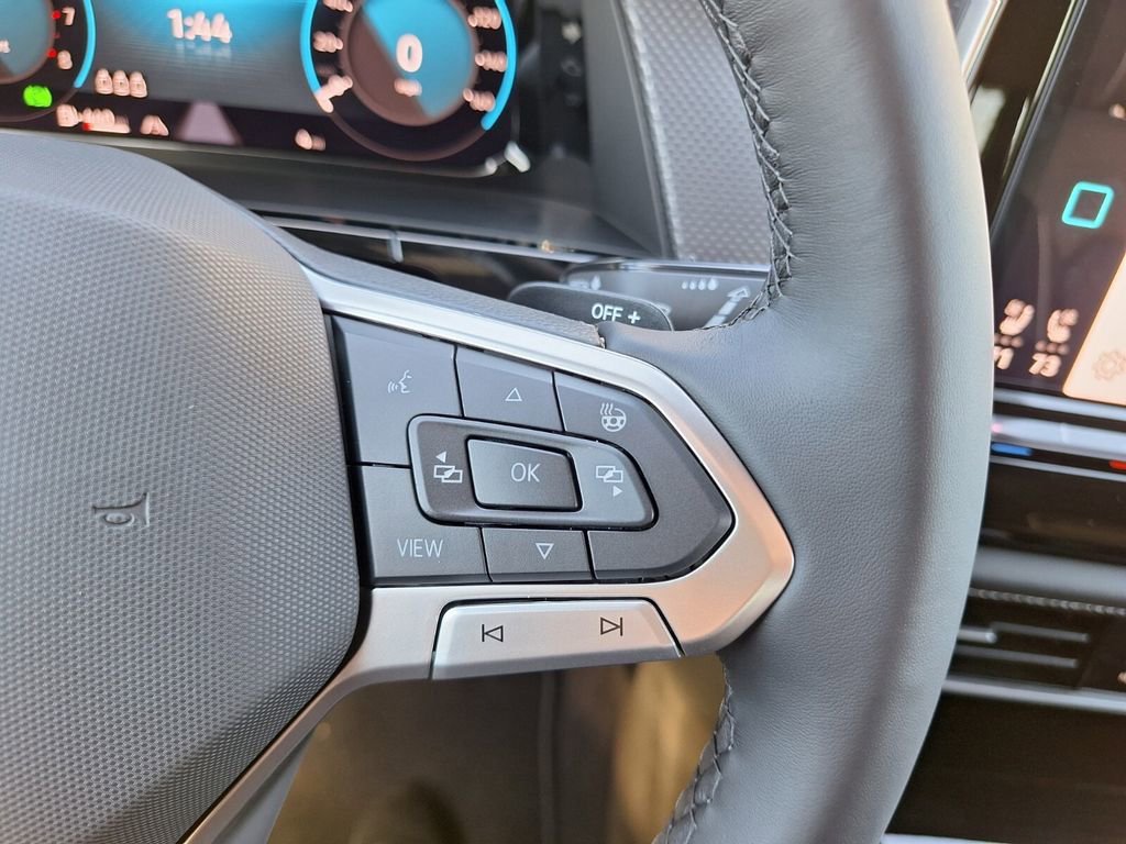 New 2026 Volkswagen Atlas Cross Sport SEL Premium R-Line image 17