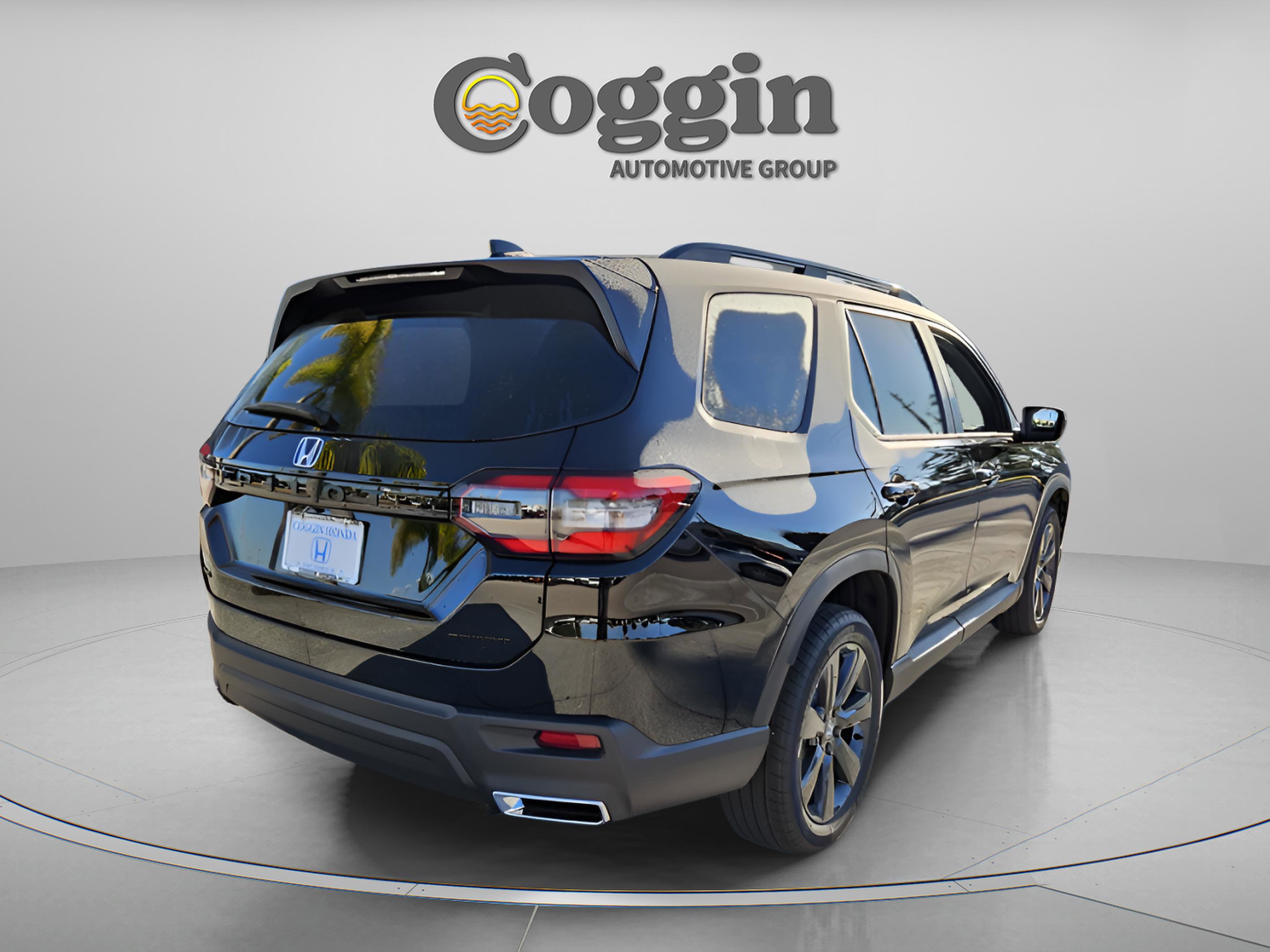 New 2025 Honda Pilot Sport image 5