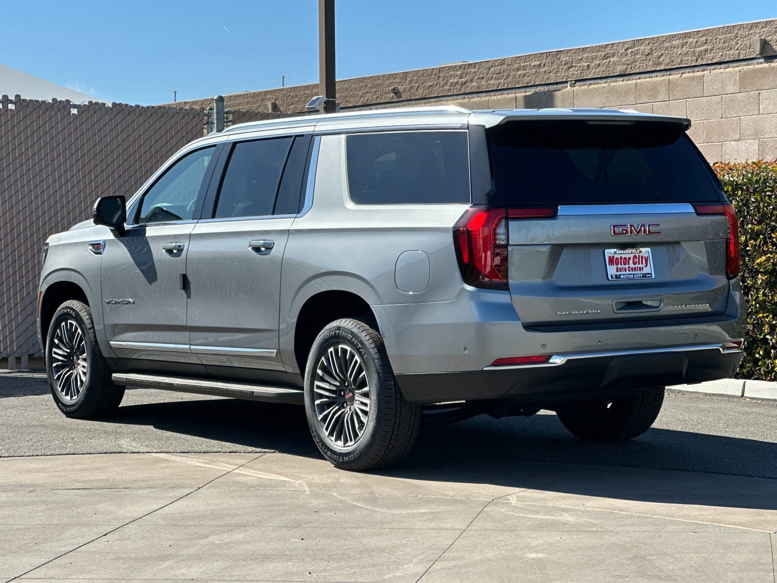 New 2026 GMC Yukon XL Elevation RWD image 6