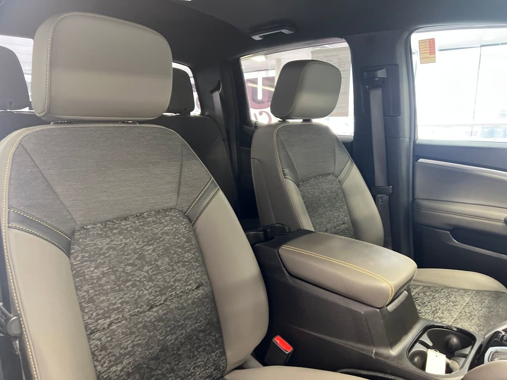 Used 2024 Chevrolet Colorado ZR2 w/ Safety Package image 44