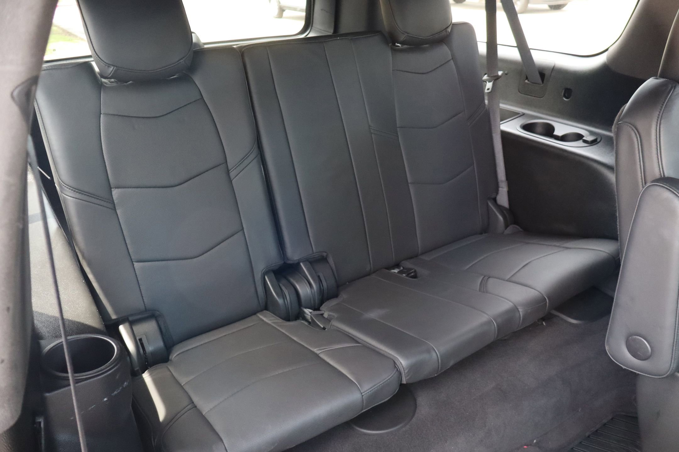 Used 2020 Cadillac Escalade ESV Platinum AWD/4WD image 32