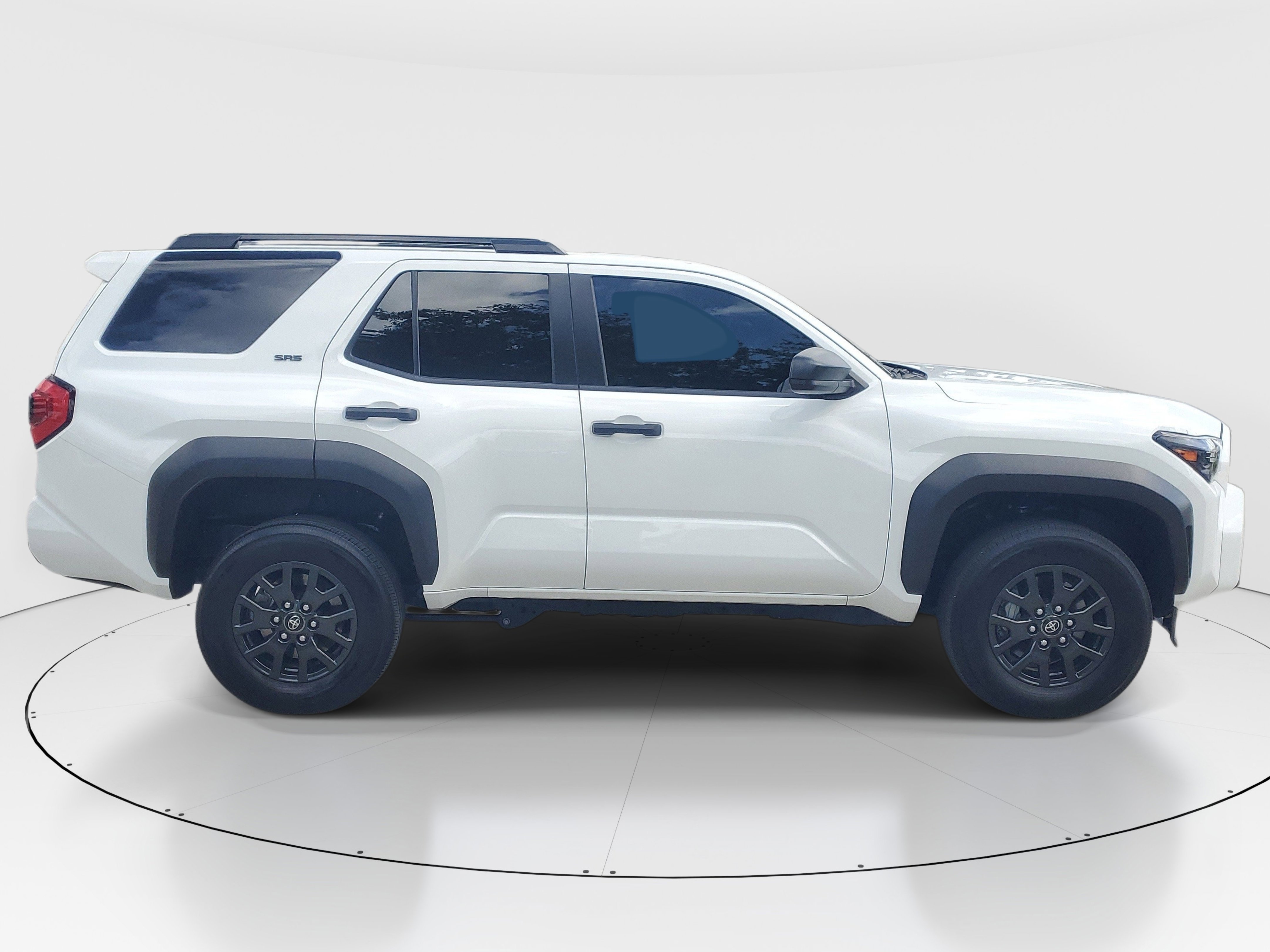 Certified 2025 Toyota 4Runner SR5 AWD/4WD image 2