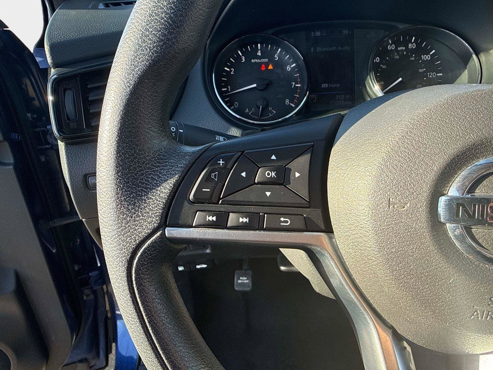 Used 2021 Nissan Rogue Sport S image 28