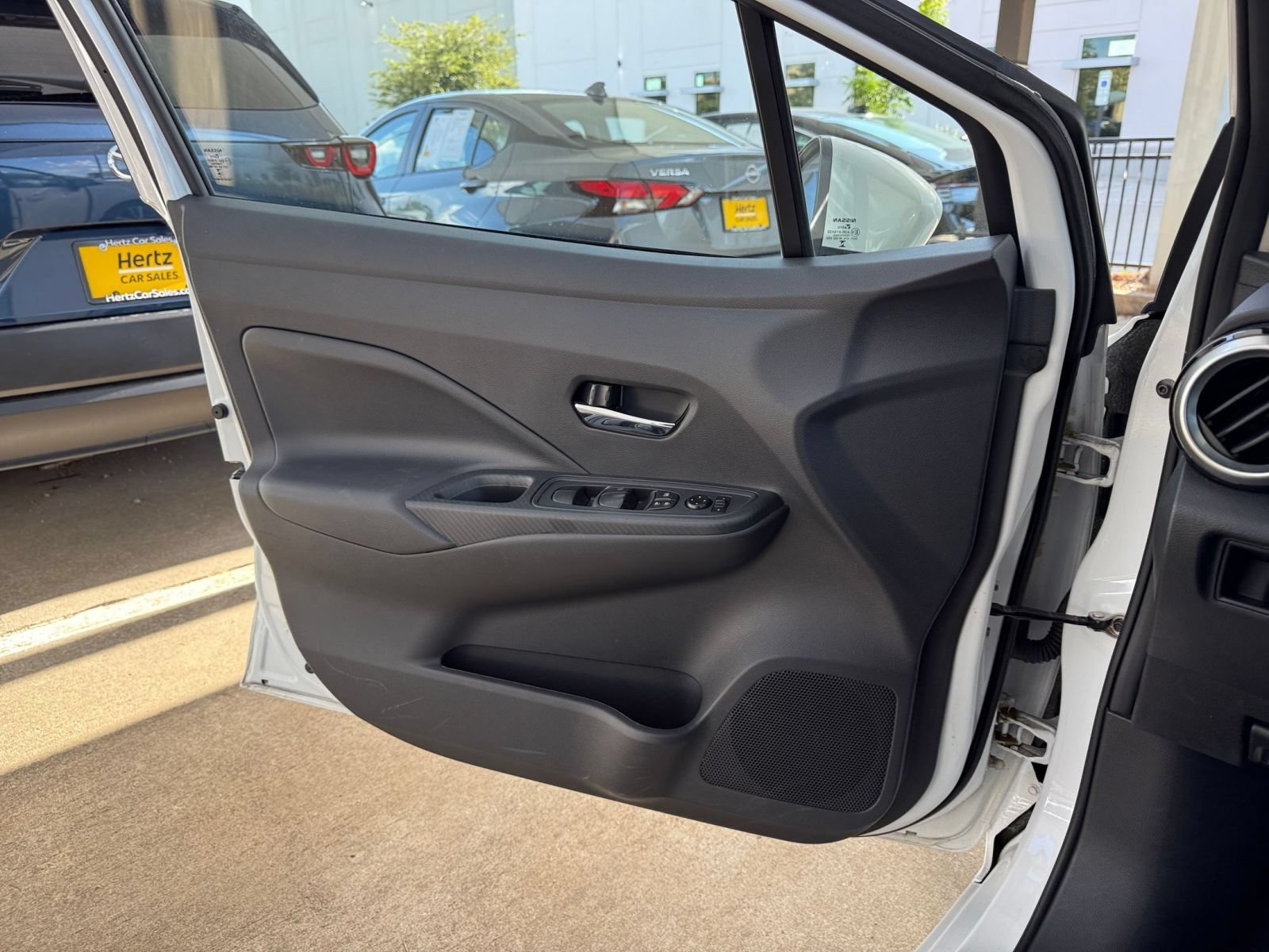 Used 2025 Nissan Versa SV FWD image 15