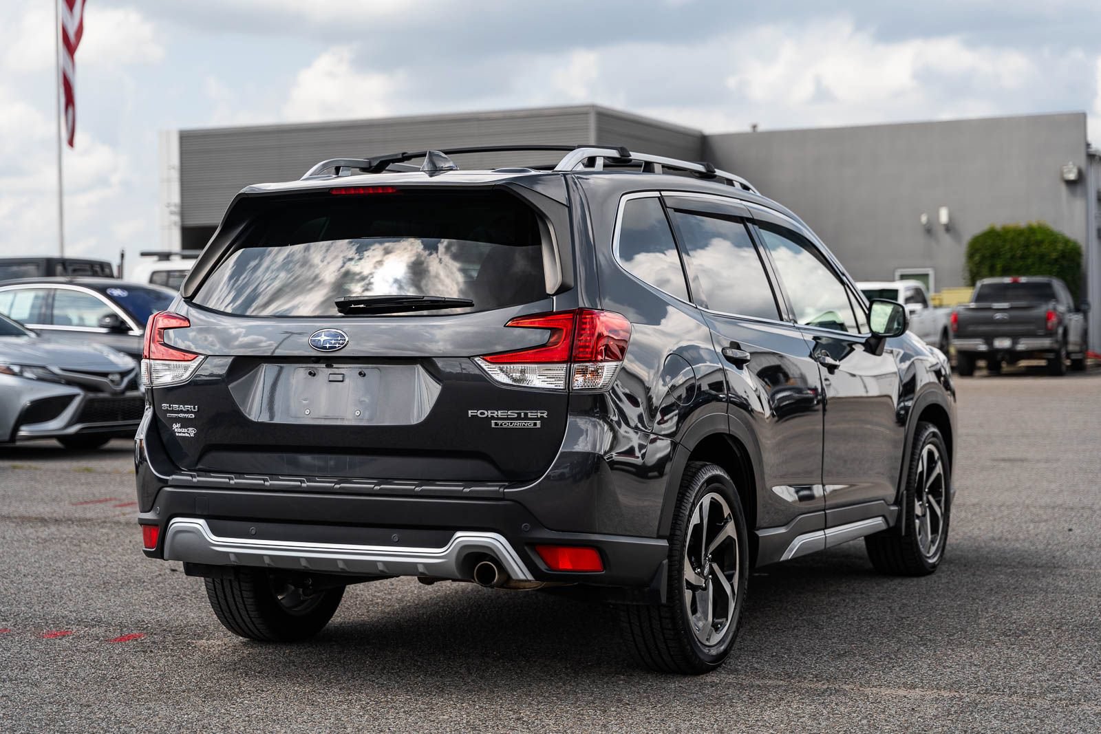 Used 2022 Subaru Forester Touring w/ Popular Package #2 AWD/4WD image 7