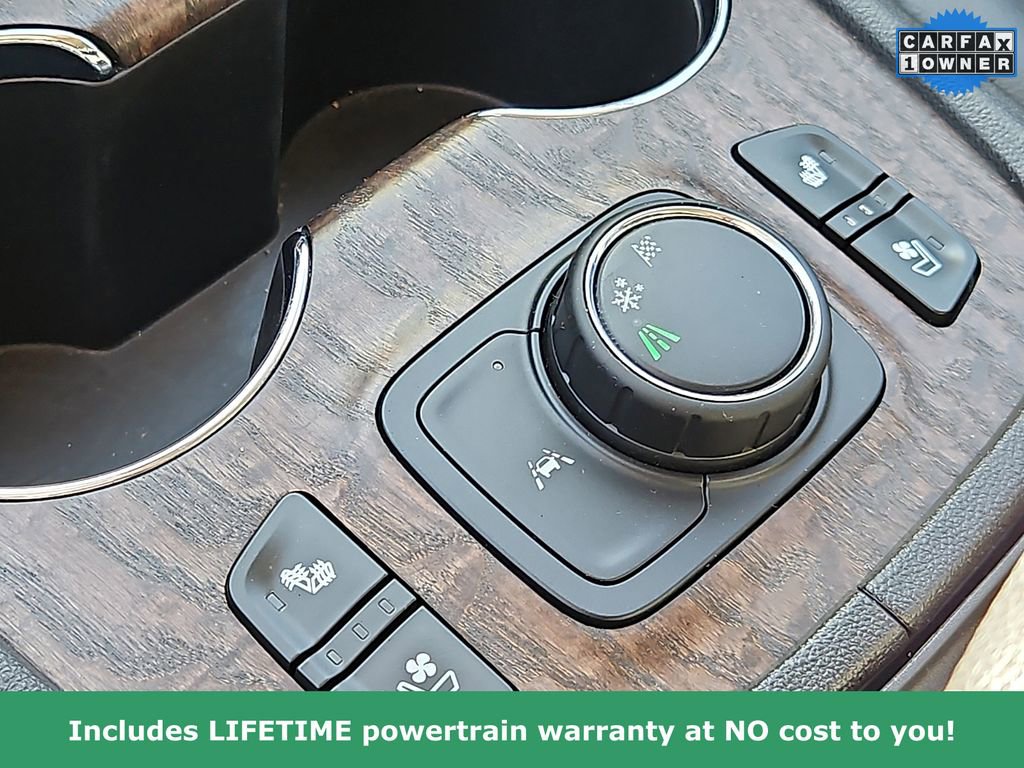 Used 2023 GMC Acadia Denali image 17