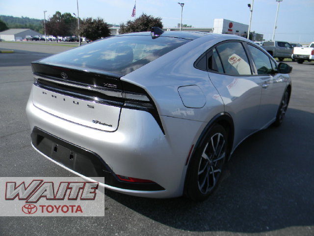 Certified 2024 Toyota Prius Prime FWD image 2