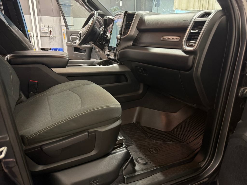 Used 2024 RAM 2500 Big Horn w/ Sport Appearance Package AWD/4WD image 10