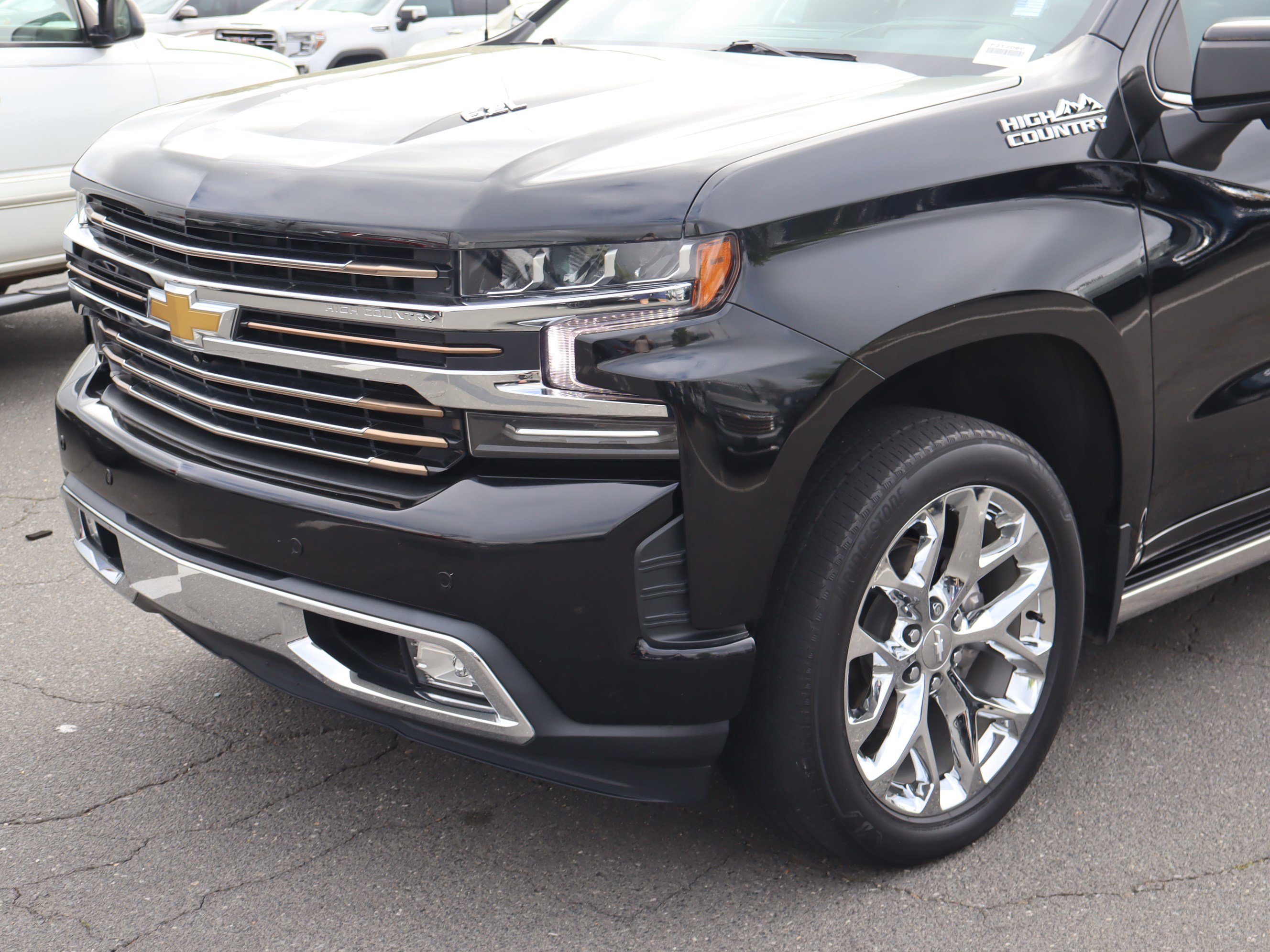 Used 2021 Chevrolet Silverado 1500 High Country w/ Technology Package image 6