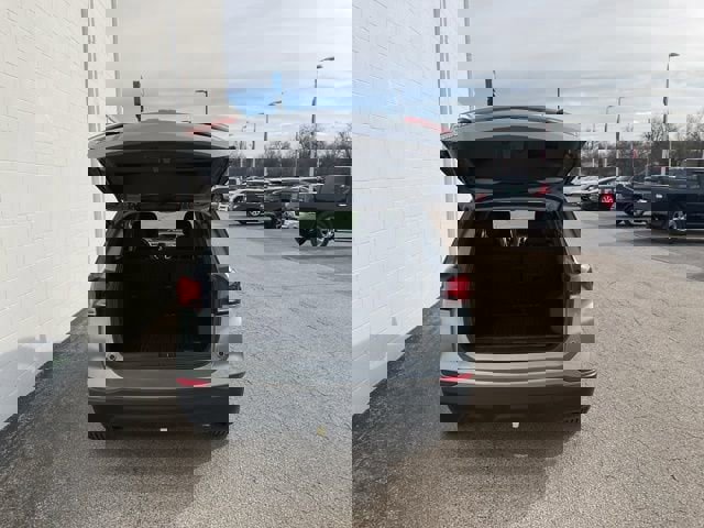 Used 2024 Chevrolet Equinox LS w/ LS Convenience Package image 7