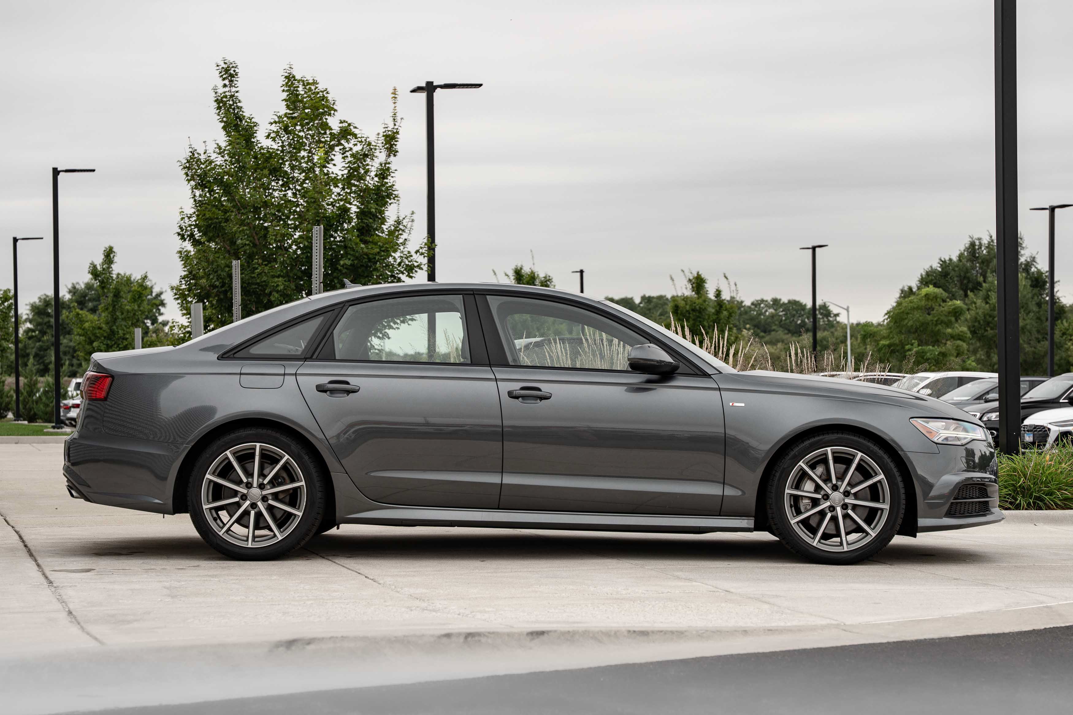 Used 2017 Audi A6 2.0T Premium Plus w/ Premium Plus Package AWD/4WD image 3