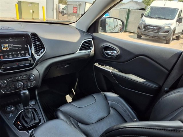 Used 2022 Jeep Cherokee Limited image 8