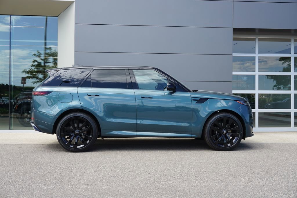 New 2025 Land Rover Range Rover Sport Dynamic SE image 7