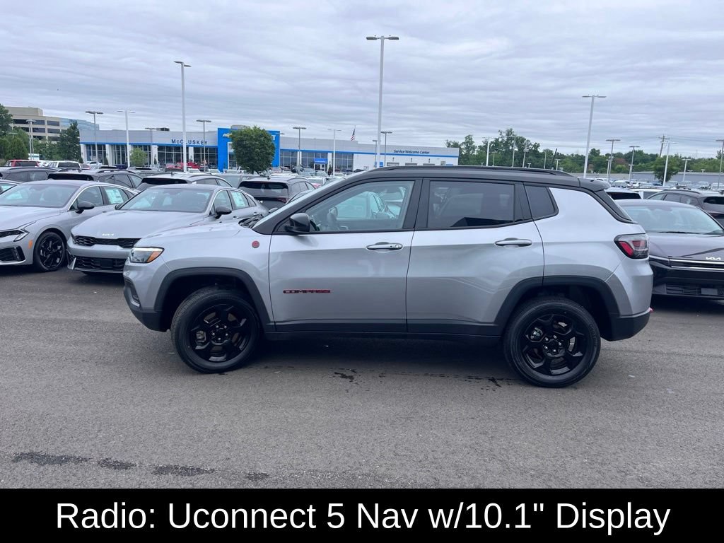 Used 2023 Jeep Compass Trailhawk w/ Trailhawk Elite Group AWD/4WD image 8