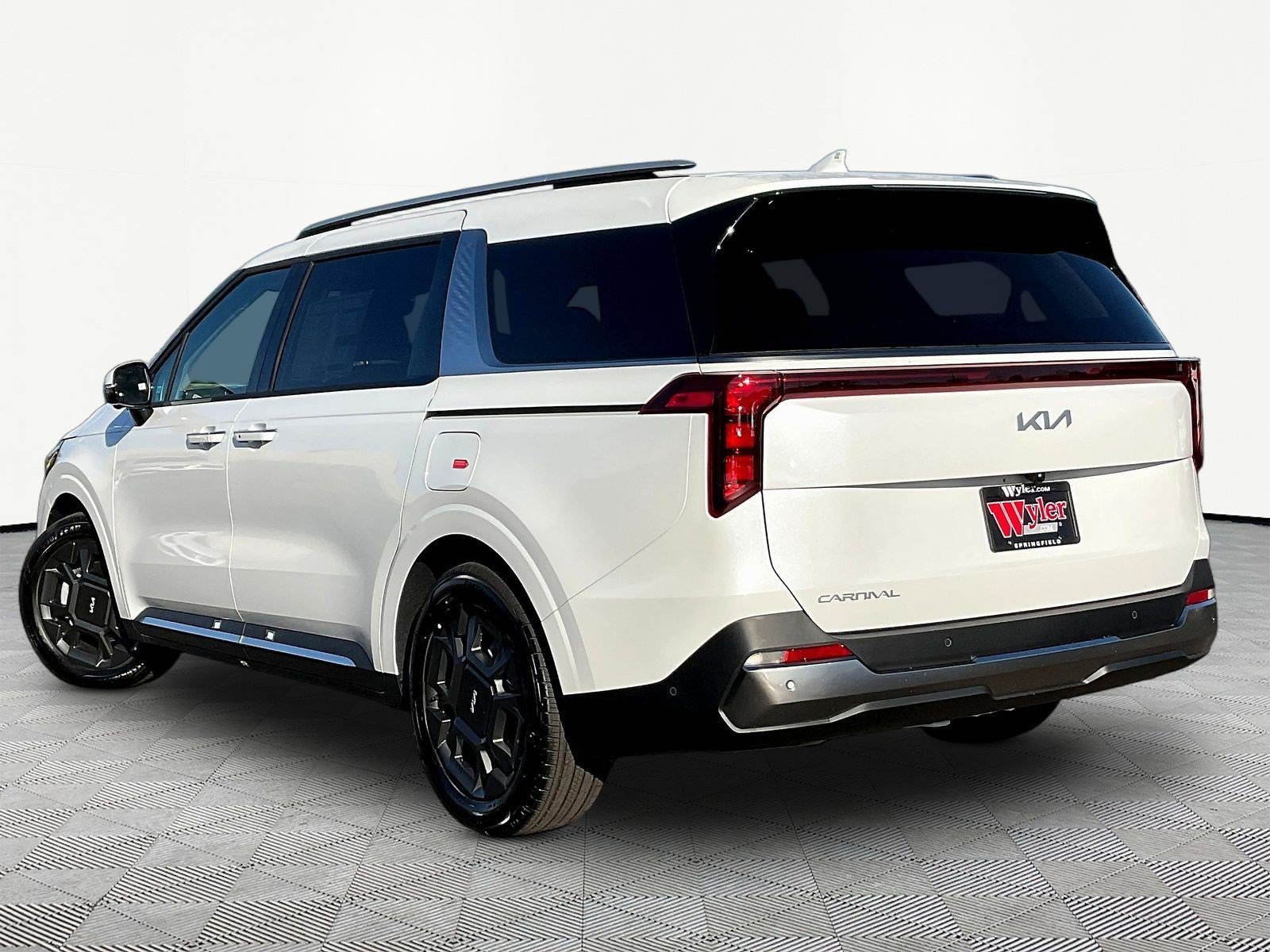 New 2027 Kia Carnival SX FWD image 4