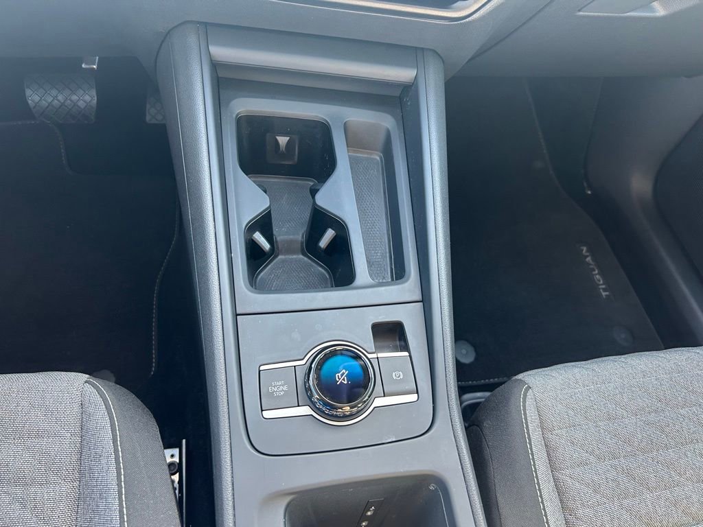 Used 2025 Volkswagen Tiguan S image 47