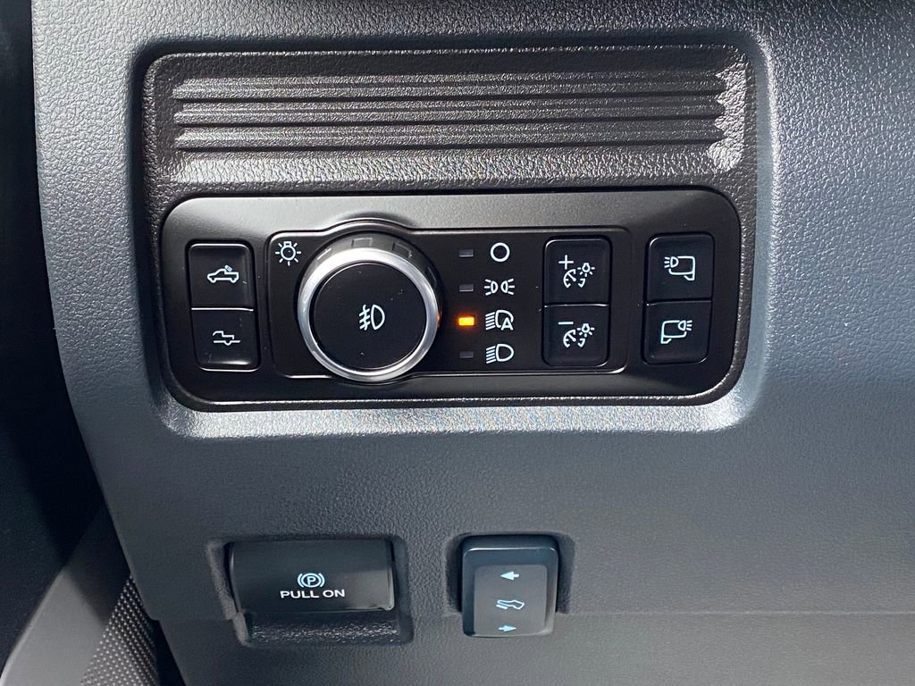 Used 2025 Ford F250 Platinum image 32