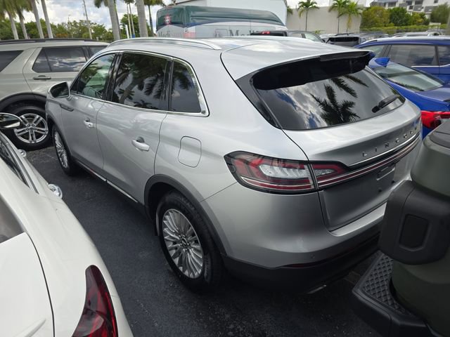 Used 2019 Lincoln Nautilus FWD image 3