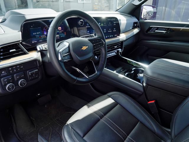 Used 2026 Chevrolet Tahoe High Country AWD/4WD image 2