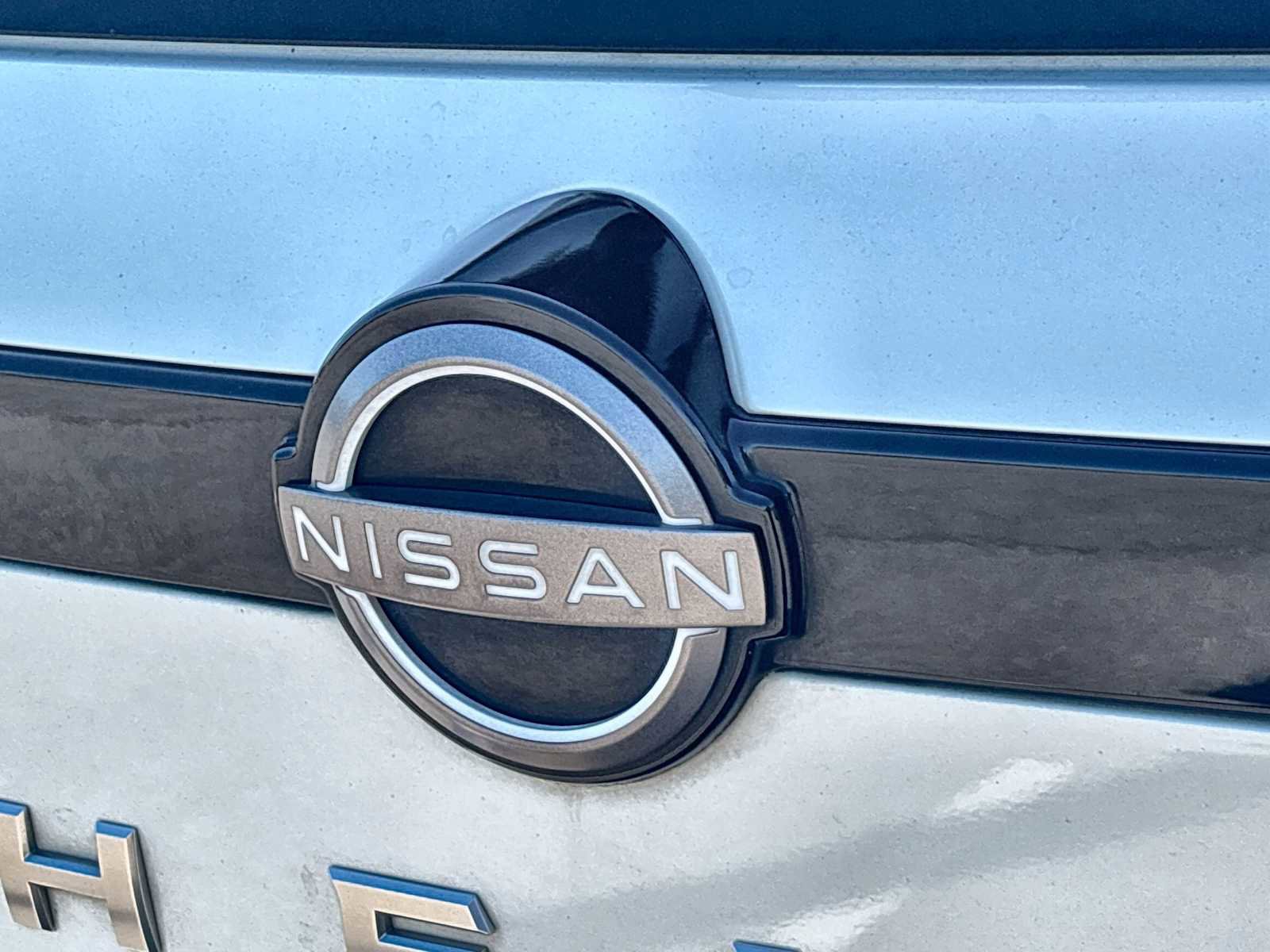 Used 2022 Nissan Pathfinder SV image 16