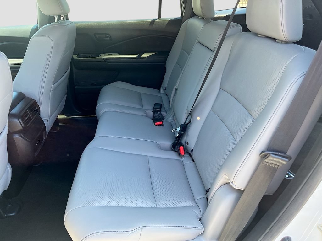Used 2025 Honda Passport EX-L image 24