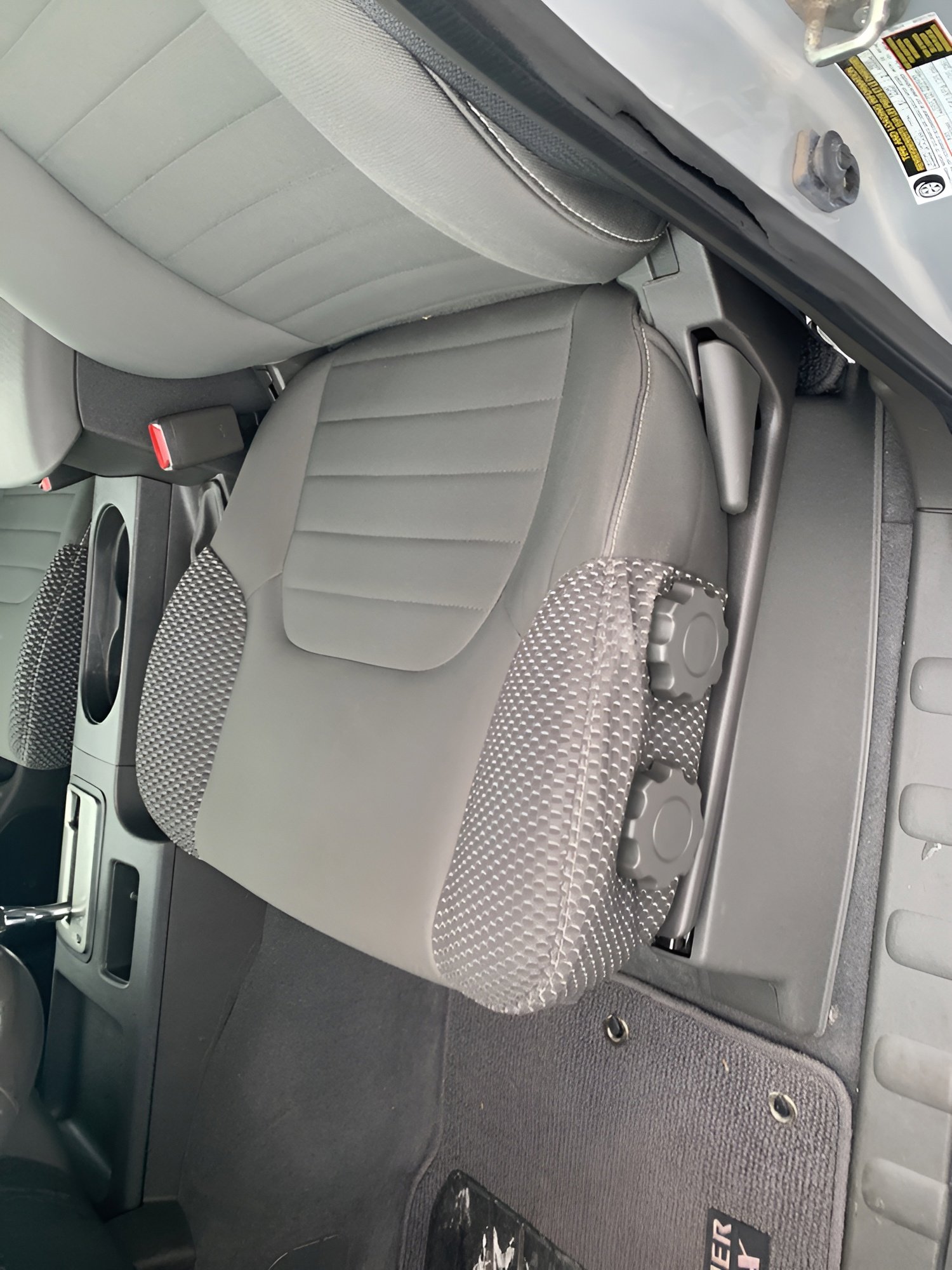 Used 2019 Nissan Frontier PRO-4X image 12