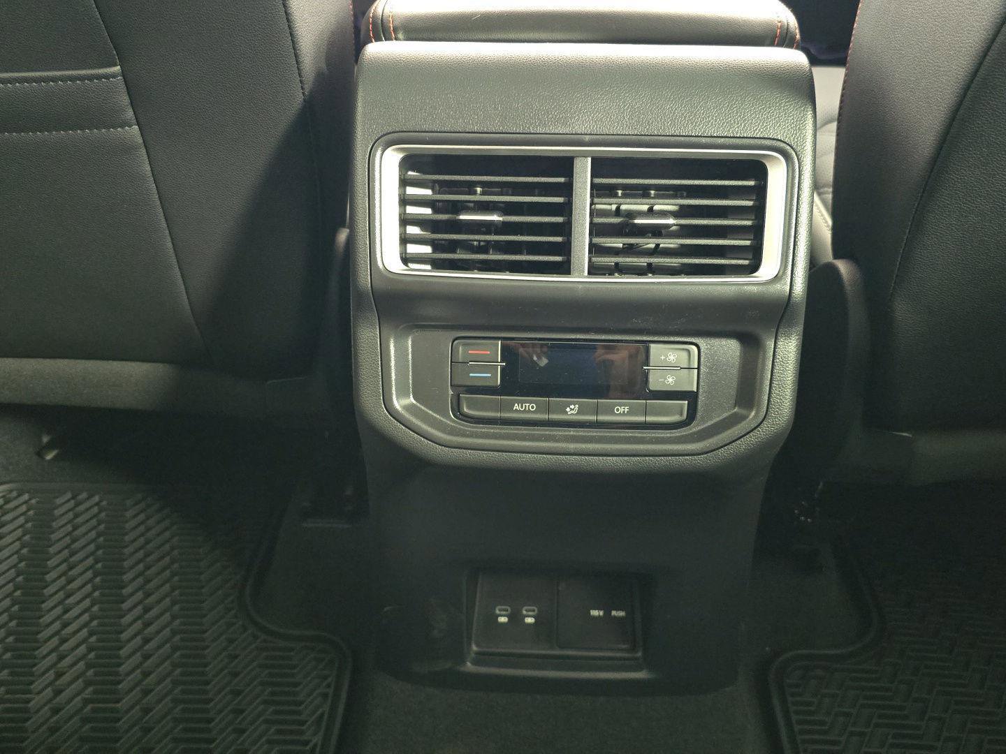 Used 2026 Volkswagen Atlas Peak Edition AWD/4WD image 10